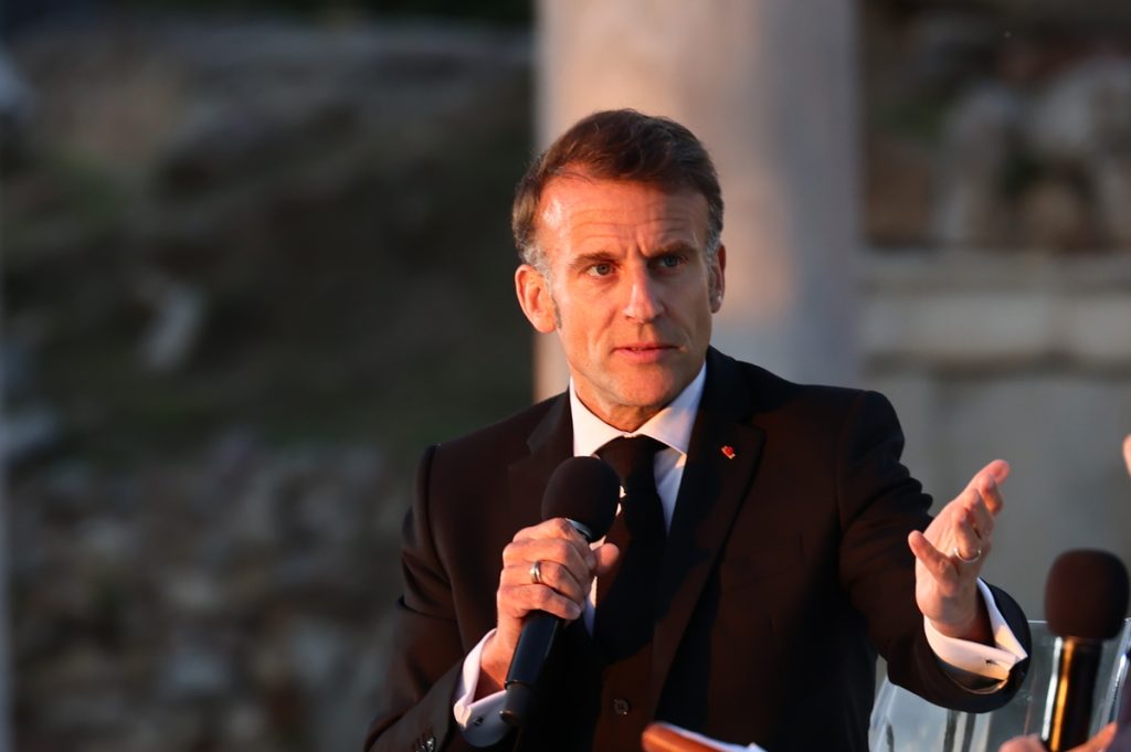 Μακρόν: «Αν η Τουρκία απειλήσει την Ελλάδα, να ξέρετε ότι θα είμαστε εδώ»