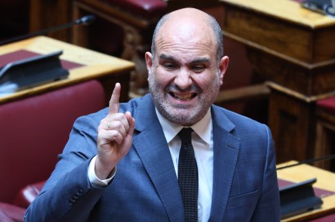 Φωτιά στη Σκιάθο – Μεγάλη κινητοποίηση της Πυροσβεστικής