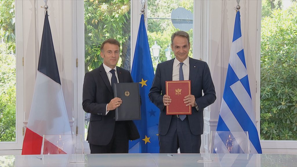 Live – Μητσοτάκης: Αξίωμα το «Ελλάς – Γαλλία, Συμμαχία», «στηριχτείτε πάνω μας» απάντησε ο Γάλλος πρόεδρος – Υπογραφή των εννέα συμφωνιών