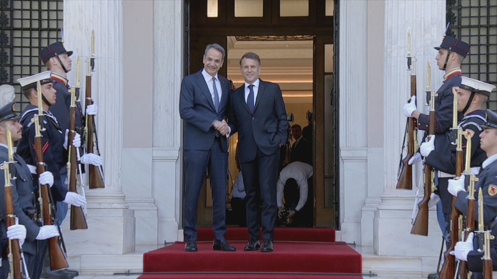 Live: Συνάντηση Μητσοτάκη – Μακρόν στο Μαξίμου και υπογραφή στρατηγικής συμφωνίας