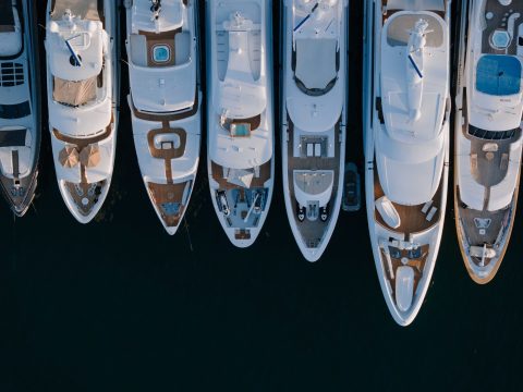 Γουίτκοφ και Κούσνερ μεταβαίνουν σήμερα στο Πακιστάν για συνομιλίες με τον Αραγτσί