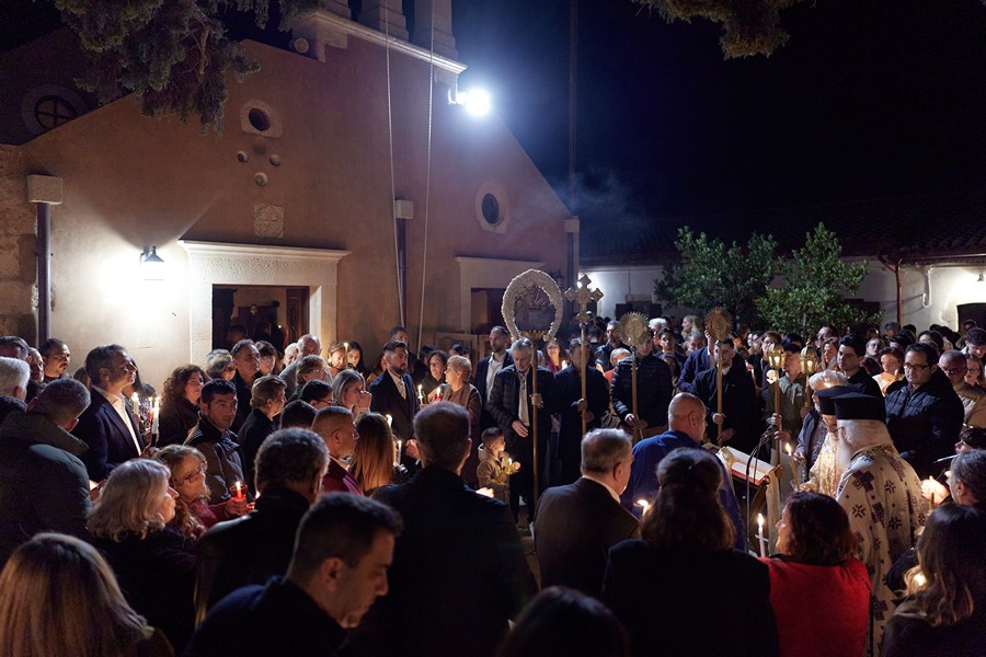 Χανιά: Ανάσταση στην Ιερά Μονή Αγίου Ιωάννη Προδρόμου στις Κορακιές έκανε ο Πρωθυπουρός Κυριάκος Μητσοτάκης