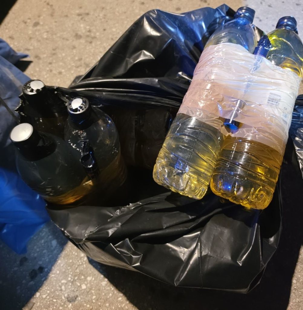 Τουλάχιστον 14 τραυματίες από βεγγαλικά μέσα σε ένα μήνα – Μπαράζ συλλήψεων στην Αττική το βράδυ της Ανάστασης