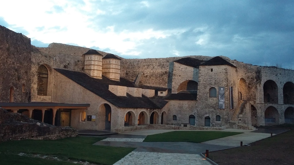 «Sacred Frames: Φωτογραφία, Πίστη & Το Ιερό» – Φωτογραφική δράση στο Μουσείο Αργυροτεχνίας