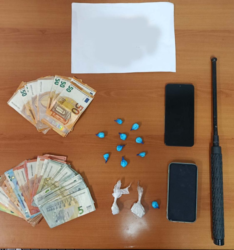 Θεσσαλονίκη: Πατέρας και γιος συνελήφθησαν για διακίνηση ναρκωτικών μέσα σε κατάστημα υγειονομικού ενδιαφέροντος