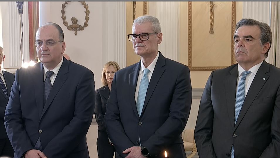 Ορκίστηκαν τα νέα μέλη της κυβέρνησης Σχοινάς, Τουρνάς και Λαζαρίδης