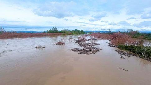 Για τρίτη φορά αποκλεισμένοι οι κάτοικοι στο Λουζένικο μετά τη βροχή