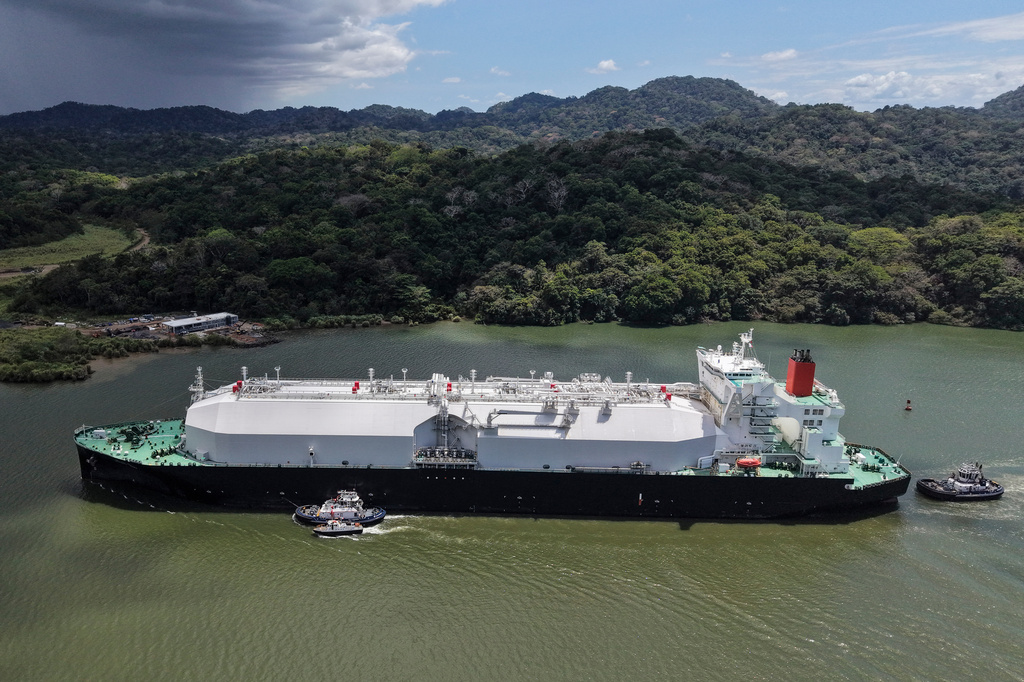 Σε δυσθεώρητα ύψη τα τέλη για τη Διώρυγα του Παναμά μετά τον αποκλεισμό των Στενών του Ορμούζ