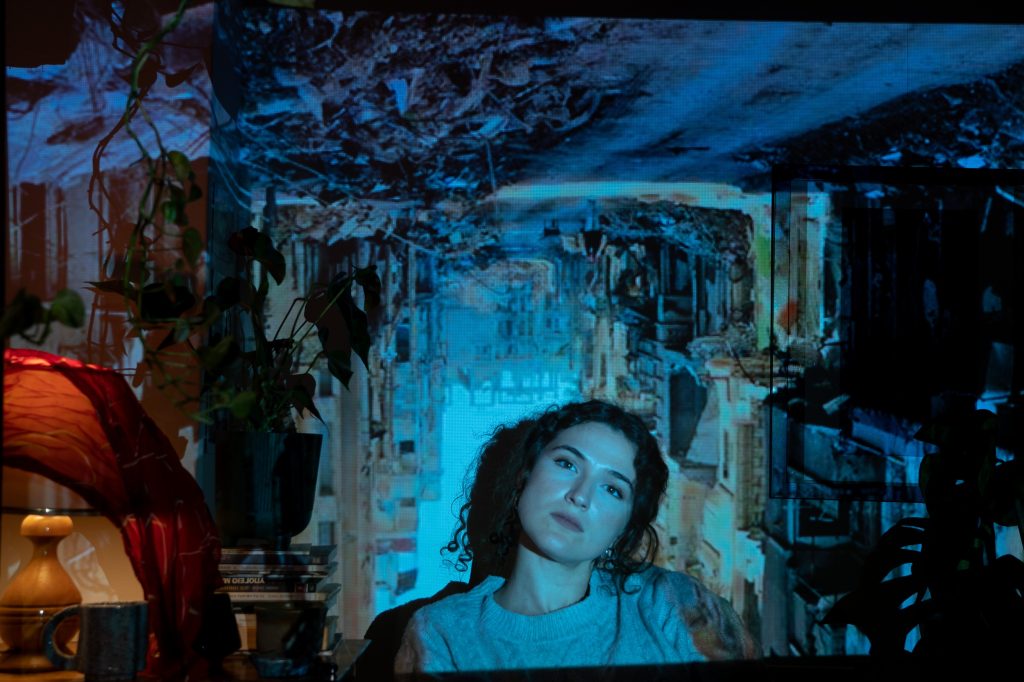 «Πάντοτε ζήλευα τα αποδημητικά πουλιά» – Ένας μονόλογος για την Παλαιστίνη επιστρέφει στην Θεσσαλονίκη