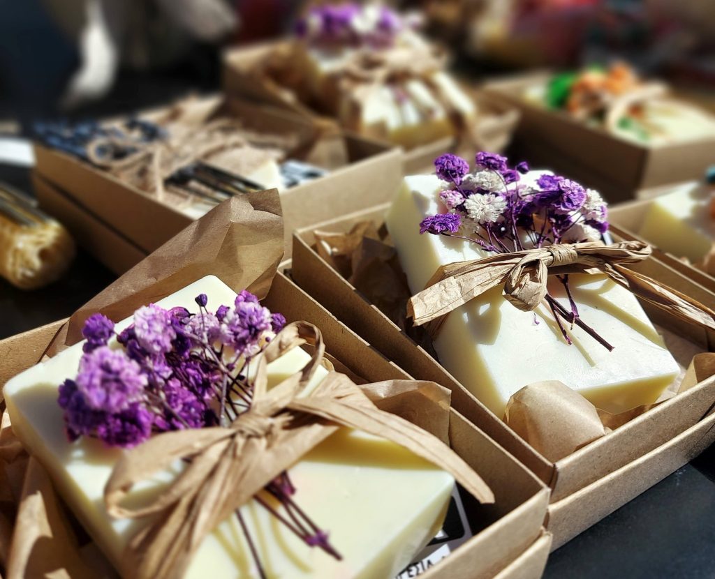 Πασχαλινό Bazaar των ΚΔΑΠμεΑ και των ΣΥΔ στο Ρολόι στη Νεάπολη καθημερινά έως τις 9 Απριλίου