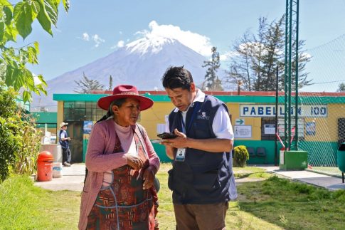 Η πρώτη γαλάζια σημαία σε παραλία της δυτικής Σάμου