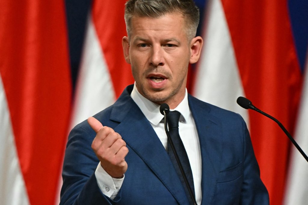 POLITICO: Πώς ο Πέτερ Μαγιάρ φιλοδοξεί να αποκαταστήσει τις σχέσεις της Ουγγαρίας με την ΕΕ