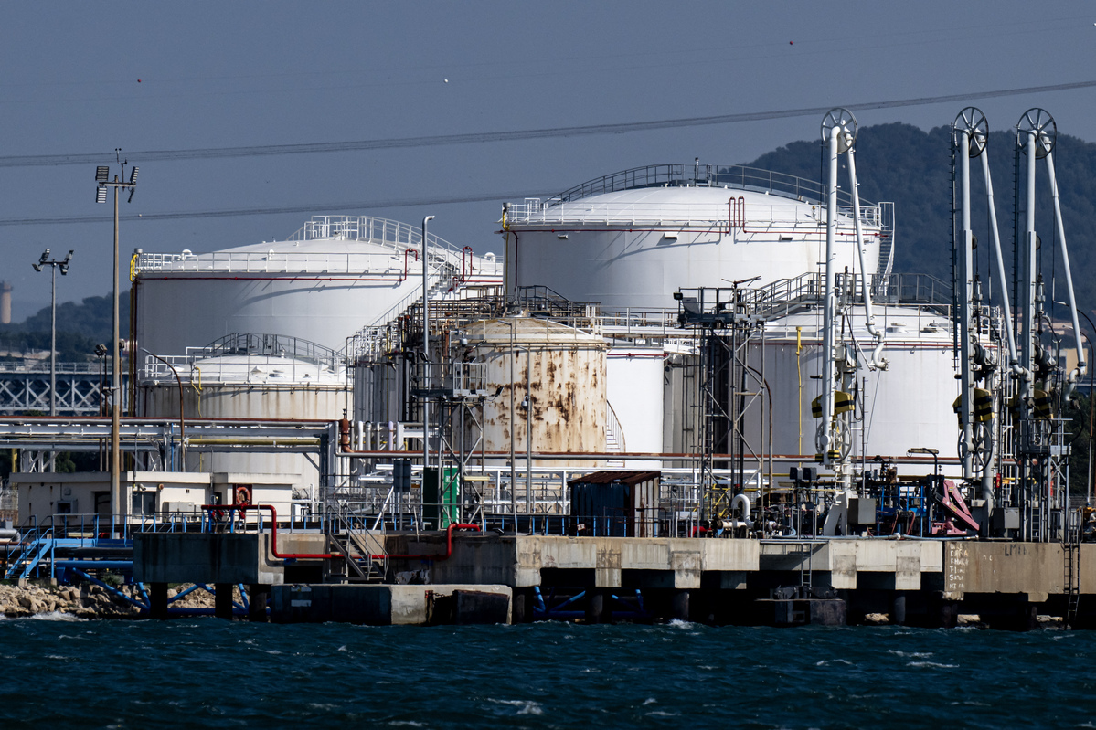 Πετρέλαιο: Η τιμή του βαρελιού του WTI υποχωρεί κατά σχεδόν 18% μετά τις ανακοινώσεις για κατάπαυση του πυρός – Δείτε τις διακυμάνσεις