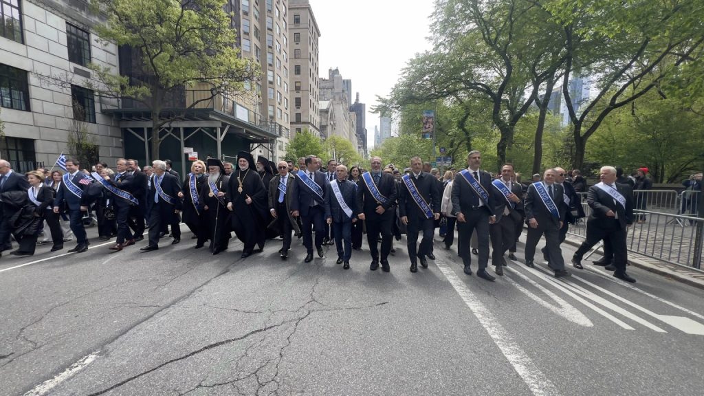 Σε κλίμα υπερηφάνειας η παρέλαση στην 5η Λεωφόρο της Ν.Υ. – Ο Ελληνισμός τίμησε την Ελληνική Επανάσταση του 1821