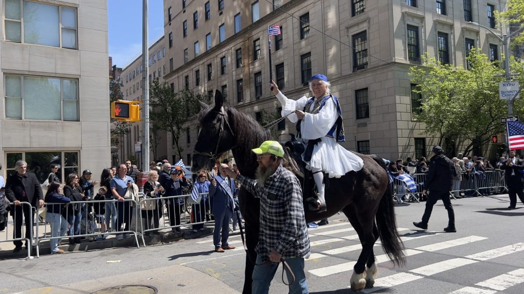 Σε κλίμα υπερηφάνειας η παρέλαση στην 5η Λεωφόρο της Ν.Υ. – Ο Ελληνισμός τίμησε την Ελληνική Επανάσταση του 1821