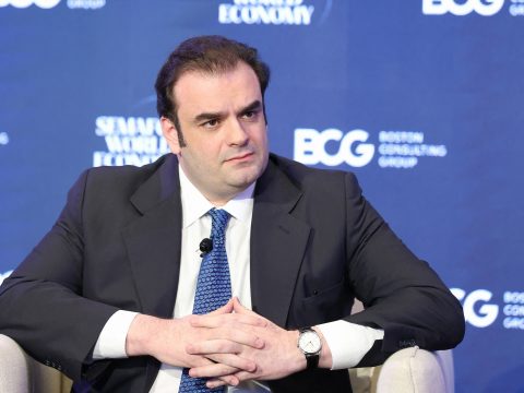 Βανδαλισμός με ναζιστικά συνθήματα στο Εβραϊκό Νεκροταφείο Βόλου – Καταδίκη από το ΚΙΣΕ