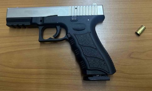 Πορτραίτο του Θ. Κολοκοτρώνη δώρισε στο δήμο Τρίπολης ο νεαρός ζωγράφος Βασίλης Μανωλόπουλος