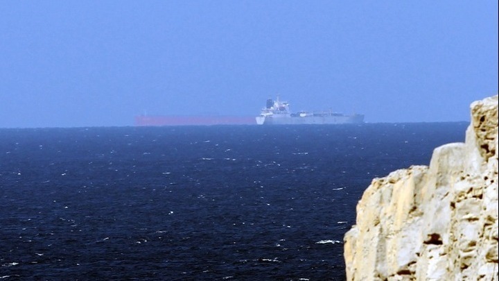 Γαλλική ναυτιλιακή εταιρεία επιβεβαίωσε ότι ένα από τα πλοία της δέχθηκε προειδοποιητικά πυρά στα Στενά του Ορμούζ  ​
