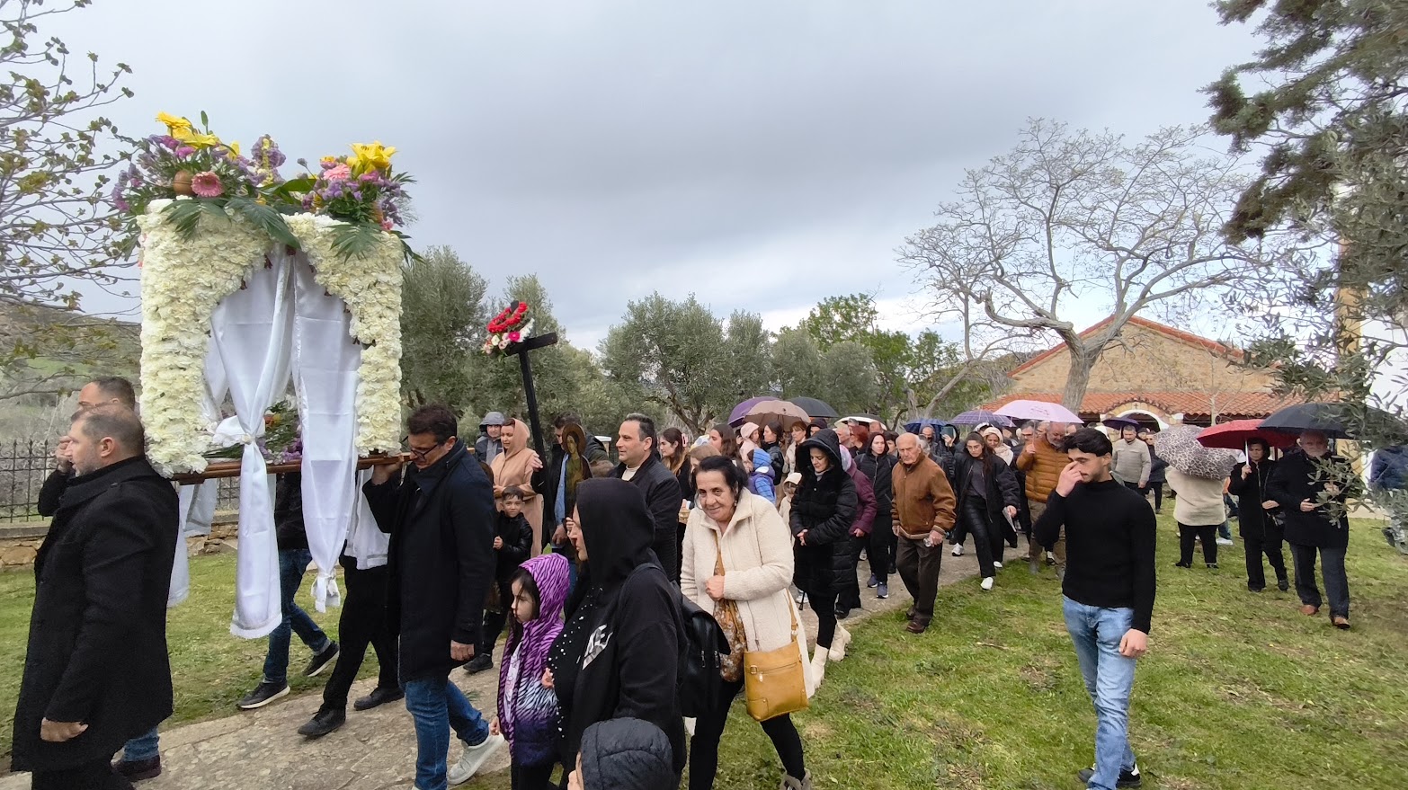 Αλεξανδρούπολη: Στο εγκαταλελειμμένο χωριό Ποταμός των παππούδων τους η Ακολουθία του Επιταφίου από τους απογόνους