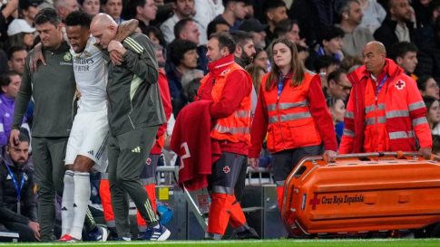 <strong>Μπακογιάννης: «Βελτιώνουμε τις αθλητικές υποδομές της Αθήνας – Φέρνουμε τους Αθηναίους κοντά στον αθλητισμό»</strong>