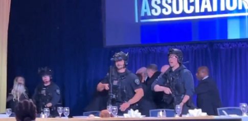 Απολύμανση με χλώριο προτείνει <br> o Διεθνής Ερυθρός Σταυρός