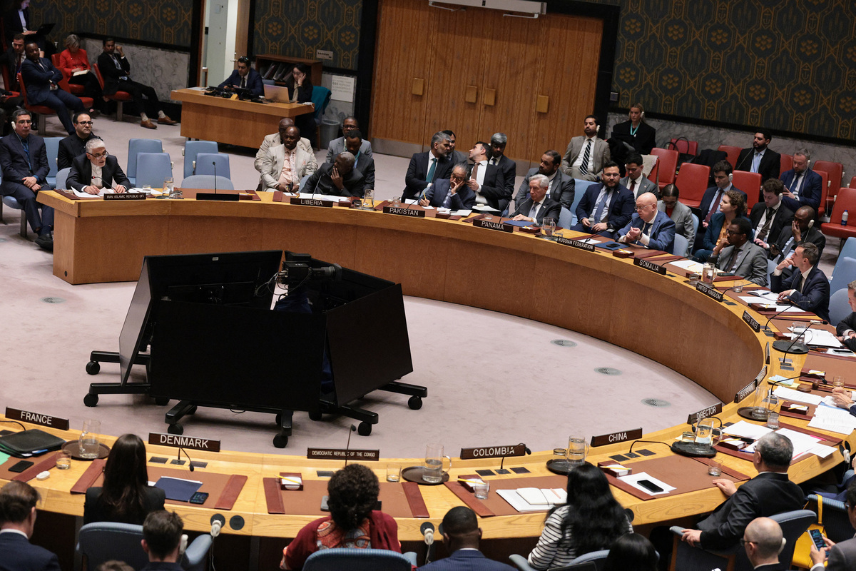 Ελληνικό «ναι» στο ψήφισμα για τα Στενά του Ορμούζ- Bέτο από Κίνα, Ρωσία στο Συμβούλιο Ασφαλείας του ΟΗΕ  ​