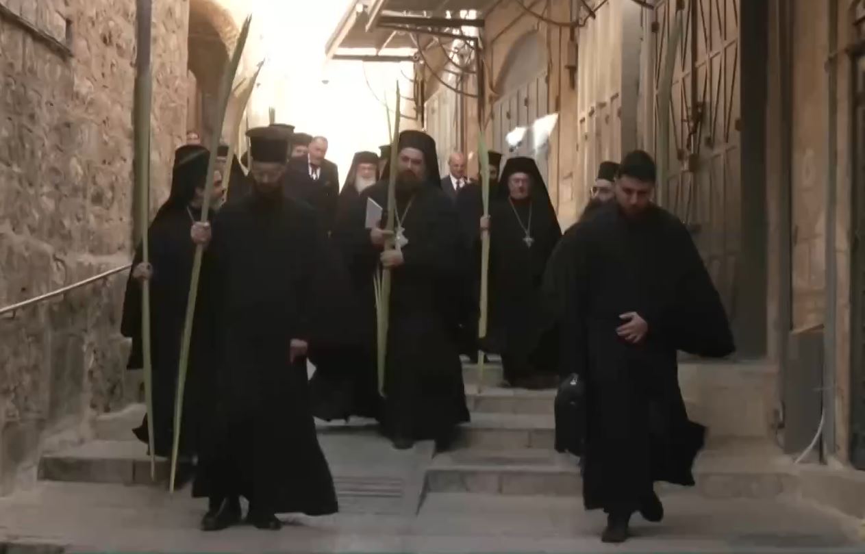 Eν μέσω πολέμου εορτάζεται η Κυριακή των Βαΐων στα Ιεροσόλυμα – Το ΕΡΤnews στην Παλιά Πόλη