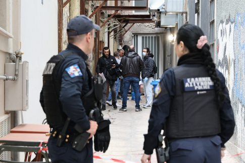 Διακομίστηκαν στο Γενικό Νοσοκομείο Κορίνθου <strong>δύο πυροσβέστες που επιχειρούσαν στην πυρκαγιά στον Φενεό</strong>