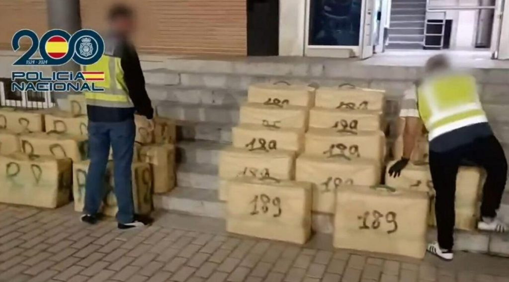 Η αστυνομία ανακάλυψε μια τεράστια, υπόγεια σήραγγα για τη μεταφορά κάνναβης μεταξύ Ισπανίας και Μαρόκου