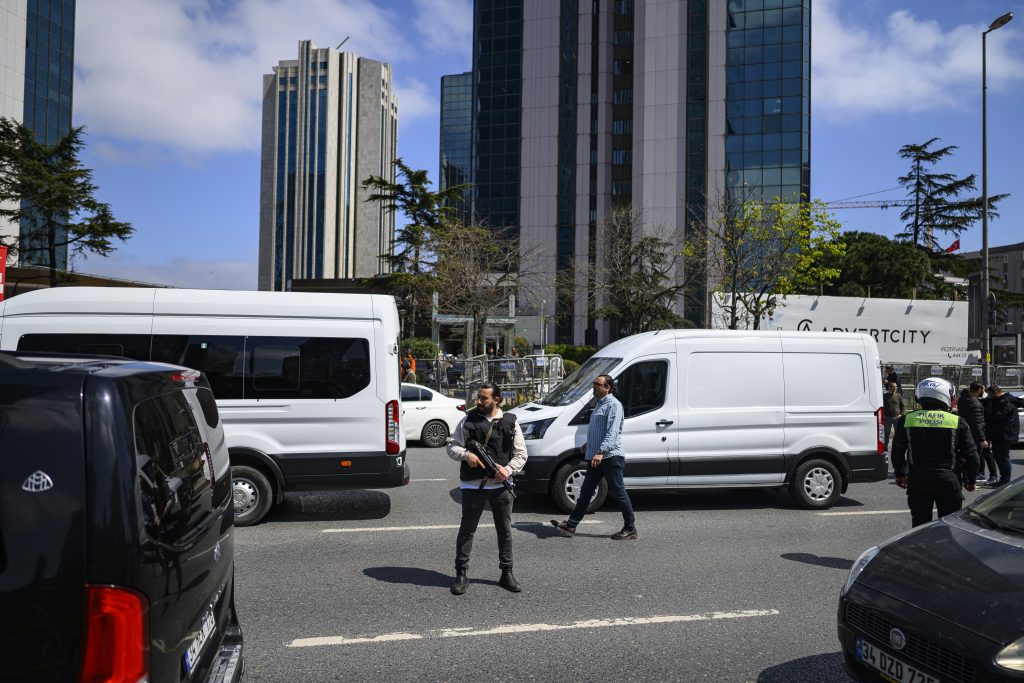 Ταυτοποιήθηκαν οι δράστες της επίθεσης στο ισραηλινό προξενείο στην Κωνσταντινούπολη