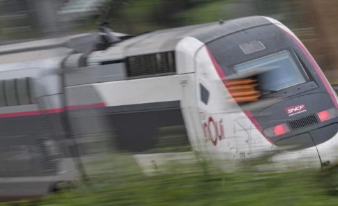 Ζητούν απαντήσεις για τη ρύπανση στο λιμάνι του Βόλου – Δειγματοληψίες έγιναν από ΟΛΒ και ΔΕΥΑΜΒ