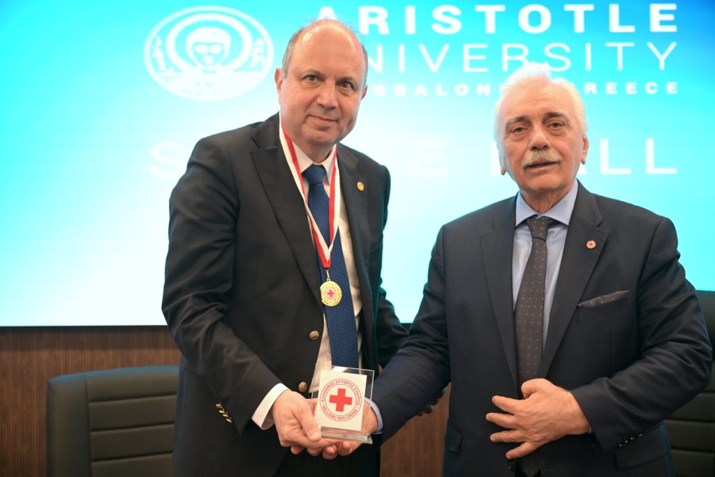 Από την ΚΑΡΠΑ έως την αντιμετώπιση φυσικών καταστροφών: Συνεργασία του ΑΠΘ με Ελληνικό Ερυθρό Σταυρό