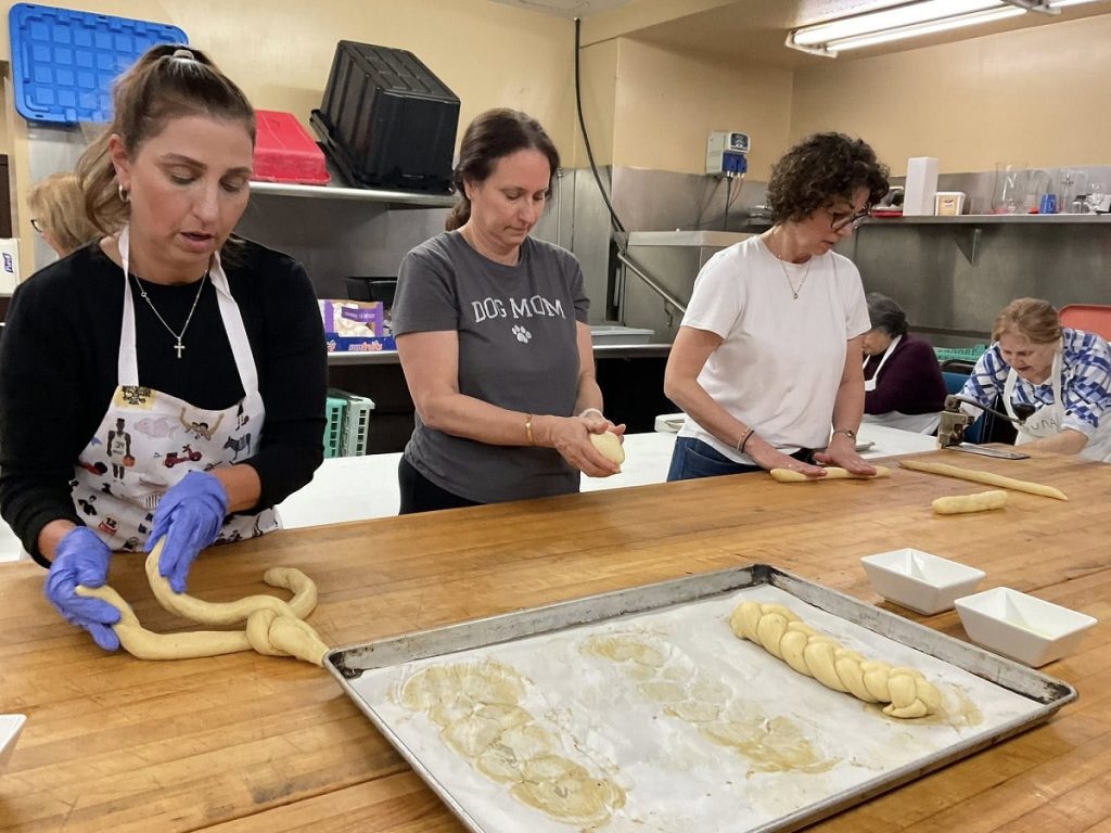 Η Ομογένεια του Βανκούβερ τηρεί τα έθιμα του Πάσχα