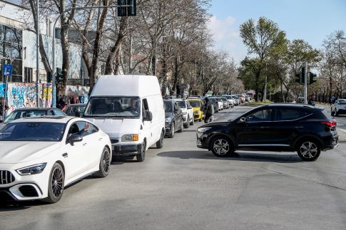 2<sup>ο</sup> Δημοτικό Σχολείο Αλεξανδρούπολης: Μάζεψαν καπάκια, πήραν αναπηρικό αμαξίδιο και το χάρισαν στο Ειδικό Δημοτικό Σχολείο