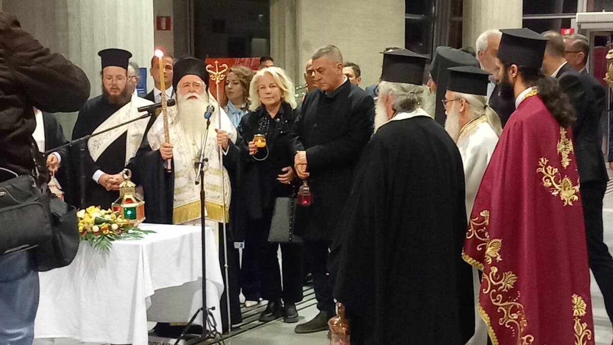 Στο αεροδρόμιο της Νέας Αγχιάλου Βόλου το Άγιο Φως