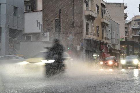 Σε κατάσταση «Red Code» η Μαγνησία – Έκτακτη σύσκεψη για τα επικίνδυνα καιρικά φαινόμενα