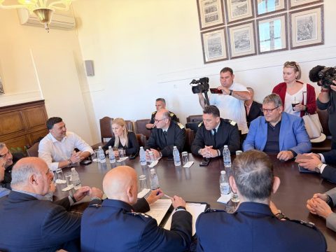 Φωτιά στη Σκιάθο – Μεγάλη κινητοποίηση της Πυροσβεστικής