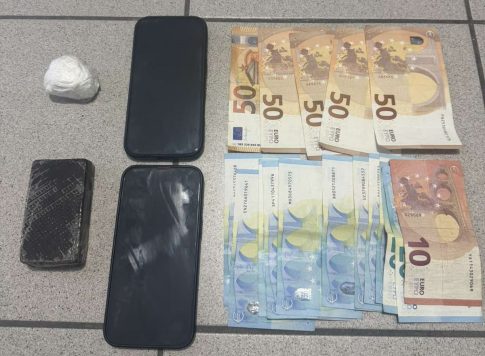 Πορτραίτο του Θ. Κολοκοτρώνη δώρισε στο δήμο Τρίπολης ο νεαρός ζωγράφος Βασίλης Μανωλόπουλος