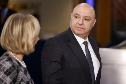 Το Ιράν διαψεύδει τον ισχυρισμό του Τραμπ ότι θα μεταφερθεί ουράνιο στις ΗΠΑ – «Βρισκόμαστε στην αρχή των διαπραγματεύσεων και όχι κοντά σε τελική συμφωνία»