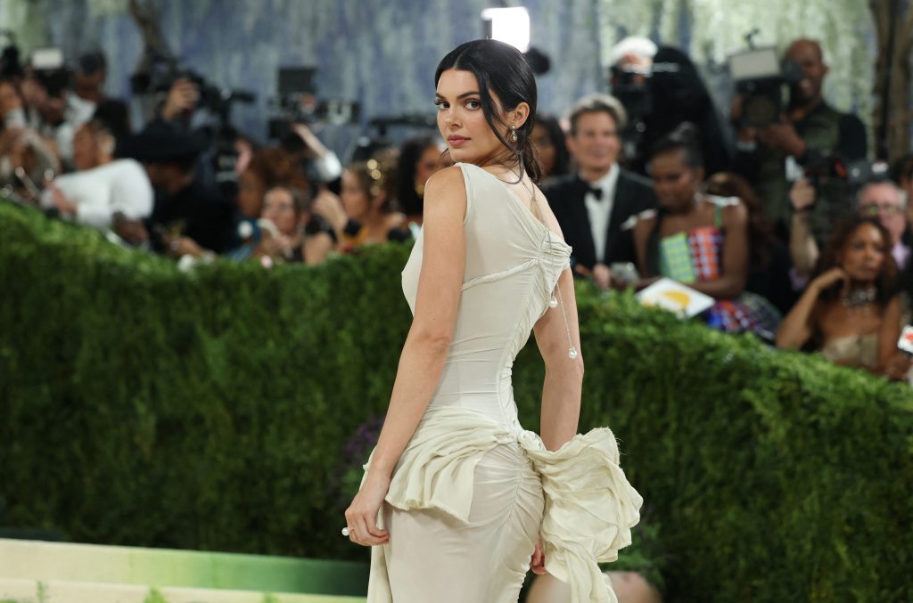 Met Gala 2026: Όταν η μόδα συναντά την τέχνη στο πιο λαμπερό κόκκινο χαλί