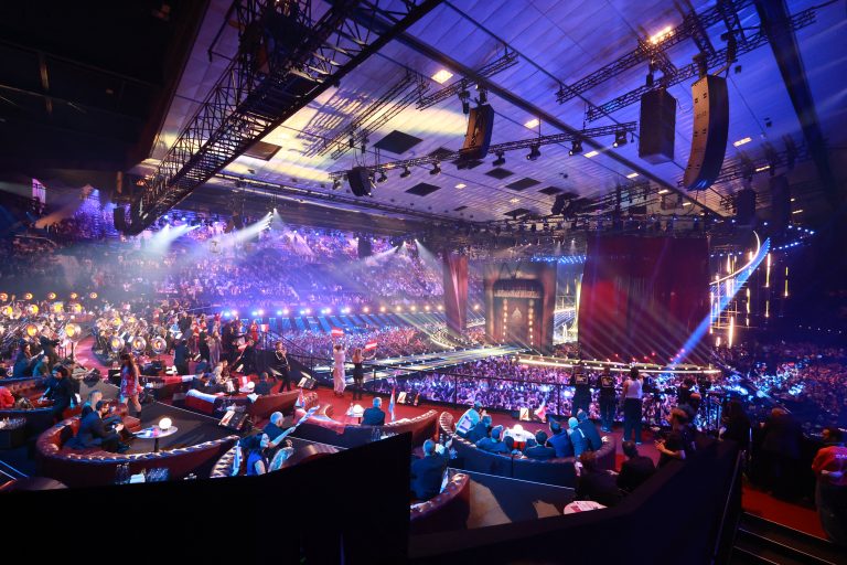 Eurovision 2026: Η μεγάλη βραδιά ζωντανά από την ΕΡΤ1, σε εξέλιξη η ψηφοφορία – Καθηλωτική εμφάνιση του Akyla