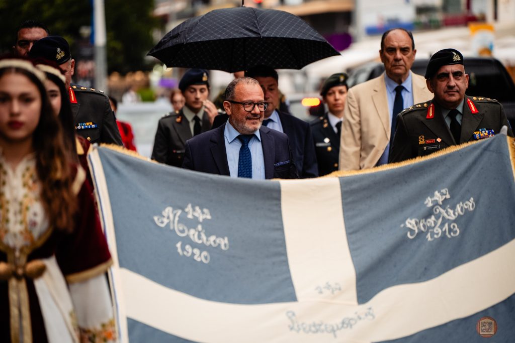 «Ελευθέρια Κομοτηνής»: Η έπαρση της ιστορικής σημαίας και η υποδοχή της θαυματουργού εικόνας της Παναγίας Φανερωμένης