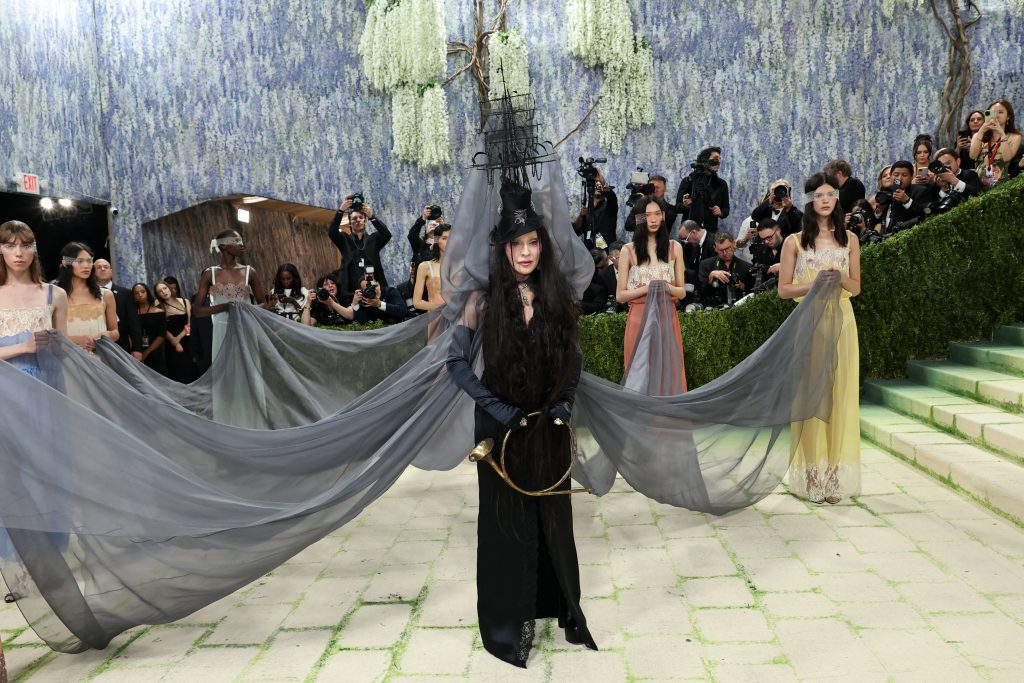 Met Gala 2026: Όταν η μόδα συναντά την τέχνη στο πιο λαμπερό κόκκινο χαλί