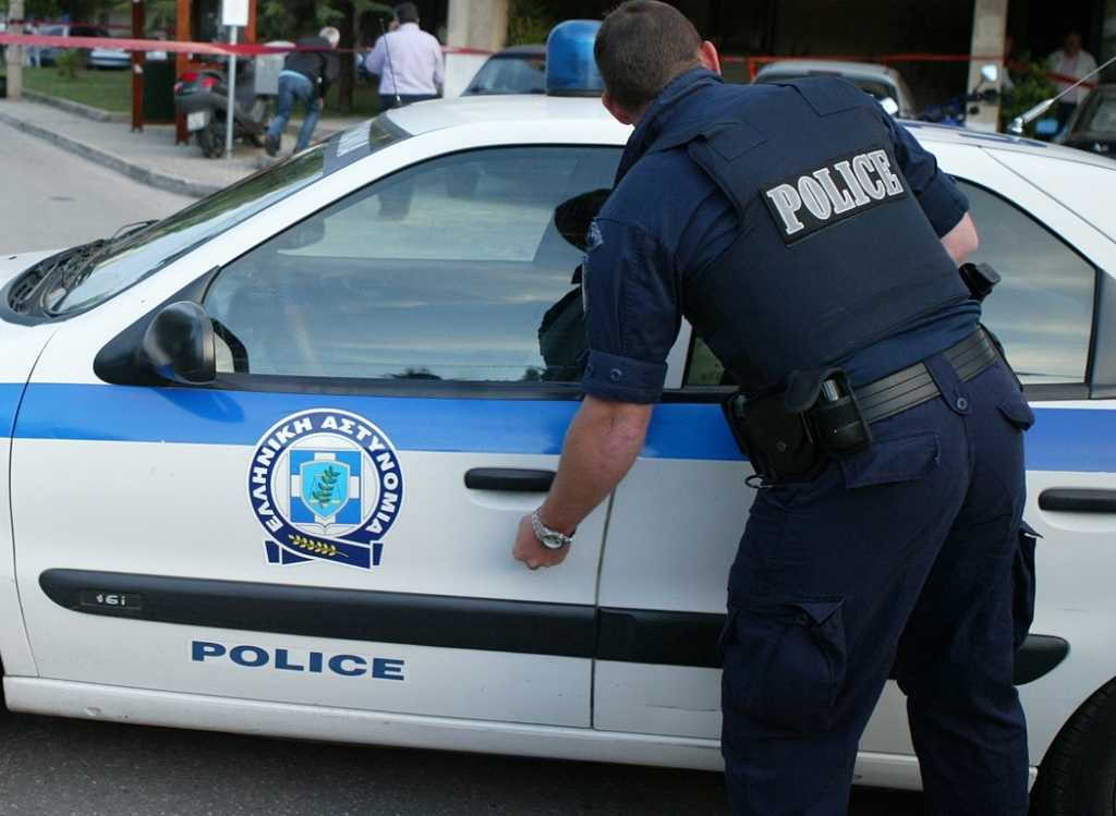 Θεσσαλονίκη: 22χρόνος «γκάζωνε» στην εθνική οδό με 162 χλμ την ώρα