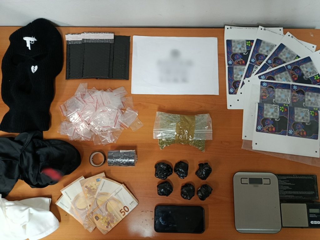 Θεσσαλονίκη: Διακινούσαν ναρκωτικά μέσω διαδικτυακών εφαρμογών- Δύο συλλήψεις