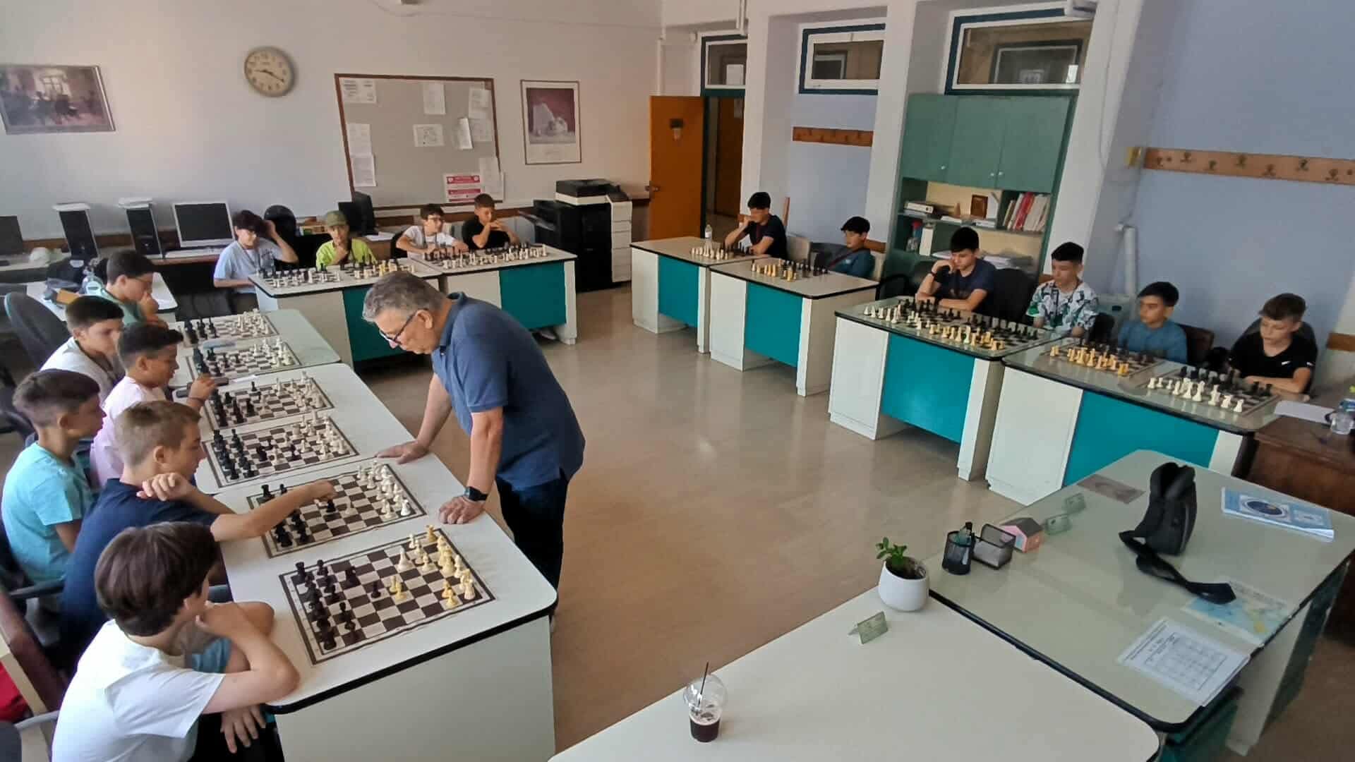 2-7-1 Λάρισα: 3ο Καλοκαιρινό Σχολείο Μαθηματικών