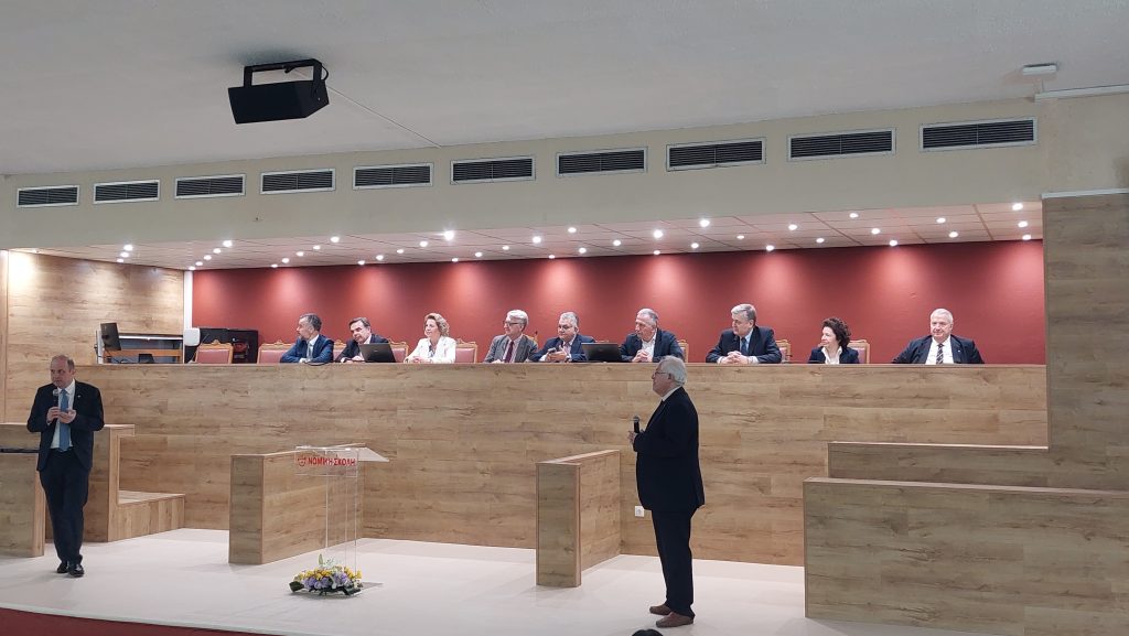 Εγκαινιάστηκε στη Νομική Σχολή του ΑΠΘ ένας χώρος για εικονικές δίκες και προσομοιώσεις συνεδριάσεων του Κοινοβουλίου