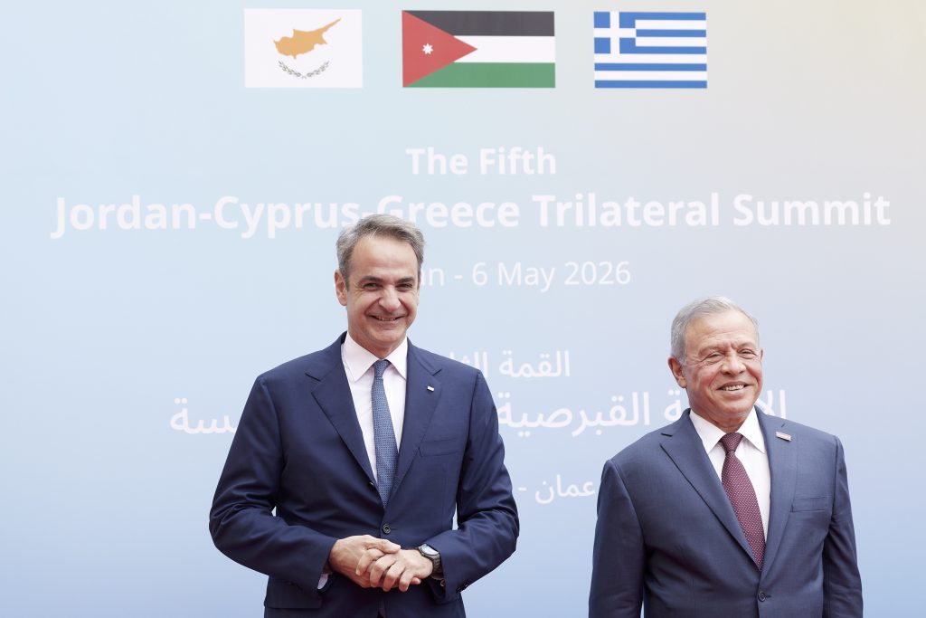 Μητσοτάκης στην Τριμερή Σύνοδο Κορυφής στο Αμμάν: Επιστροφή στο προηγούμενο status quo στα Στενά του Ορμούζ