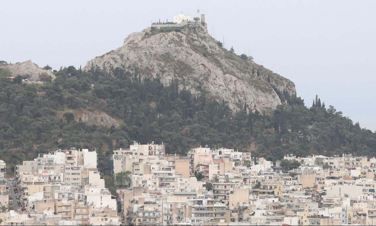 Αφρικανική σκόνη: Προειδοποιήσεις από τους ειδικούς – «Αποφεύγουμε τις μετακινήσεις και την έντονη σωματική άσκηση»