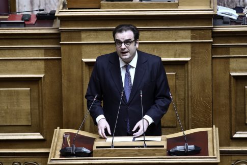Ναυάγιο Άνδρου: Ελεύθεροι με εγγύηση οι δύο ναυτικοί
